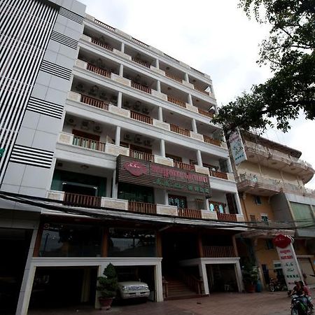 Circuit Hotel & Cafe - Nana Hotel Phnom Penh Eksteriør billede