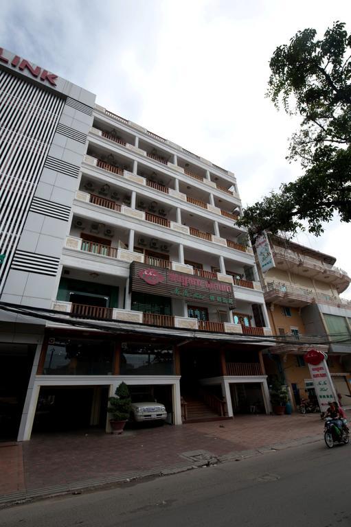 Circuit Hotel & Cafe - Nana Hotel Phnom Penh Eksteriør billede