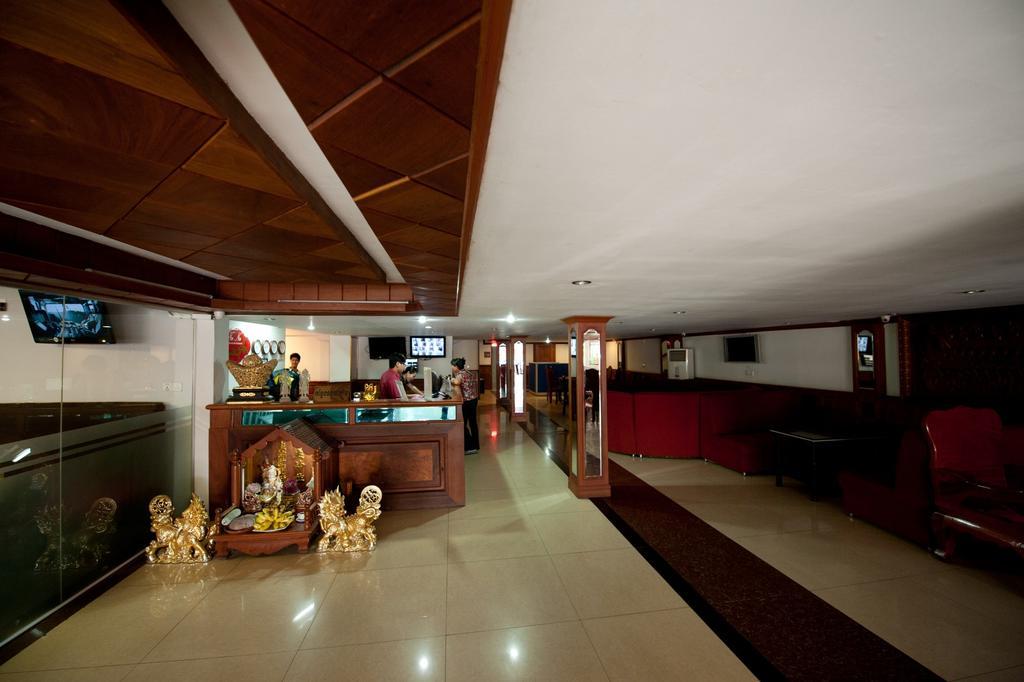 Circuit Hotel & Cafe - Nana Hotel Phnom Penh Eksteriør billede